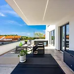 Modern Ana With Jacuzzi And Pool
