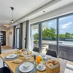 Apartmán Modern Ana With Jacuzzi And Pool Poreč