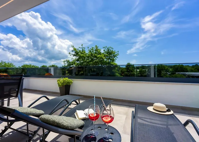 Modern Ana With Jacuzzi And Pool Apartman *