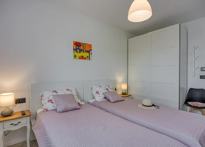 Modern Ana With Jacuzzi And Pool Apartman