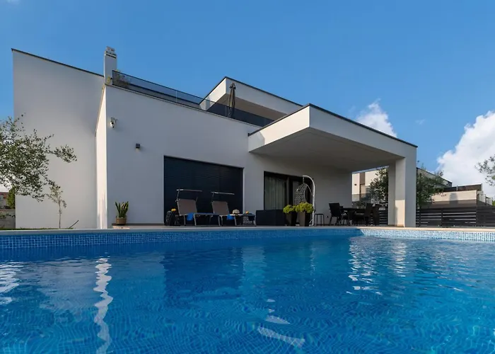 Modern Ana With Jacuzzi And Pool * Porec