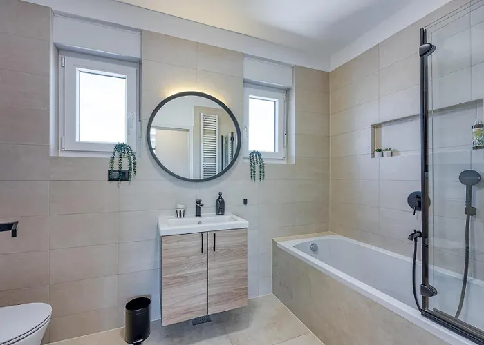 Modern Ana With Jacuzzi And Pool Lejlighed Poreč