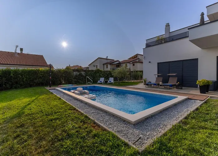 Modern Ana With Jacuzzi And Pool Lejlighed Poreč