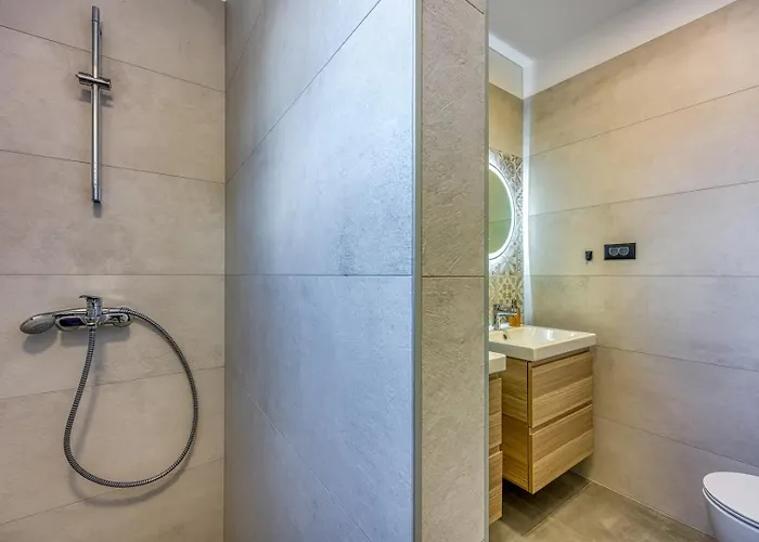 Διαμέρισμα Modern Ana With Jacuzzi And Pool *