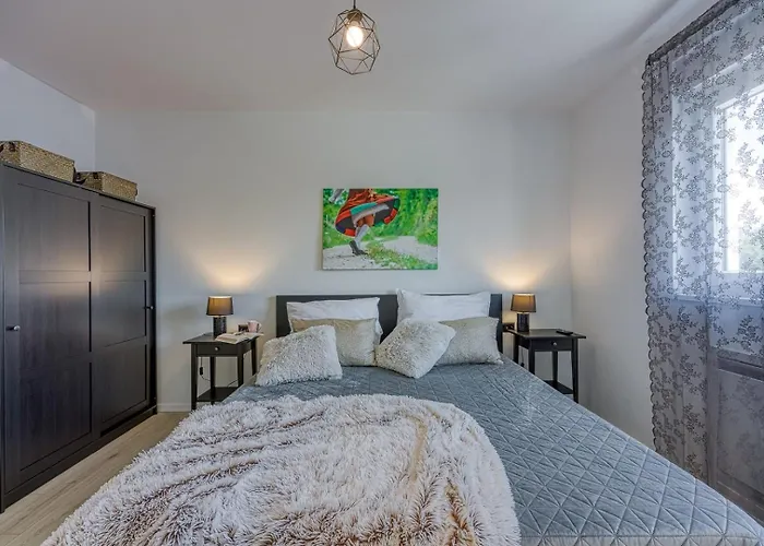 Modern Ana With Jacuzzi And Pool Πόρετς