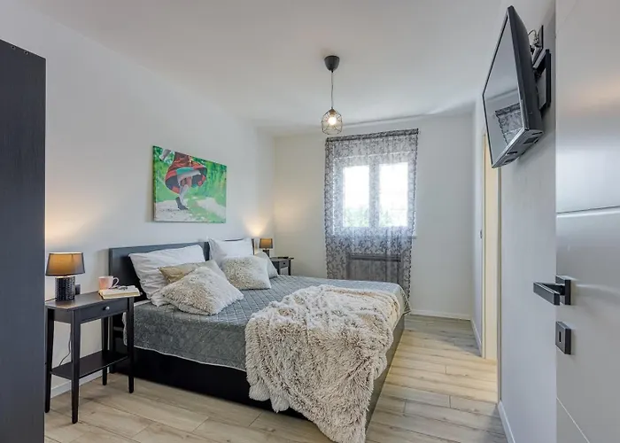 Modern Ana With Jacuzzi And Pool * Πόρετς