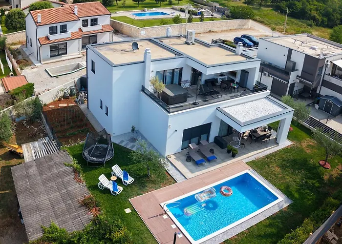 Modern Ana With Jacuzzi And Pool Διαμέρισμα